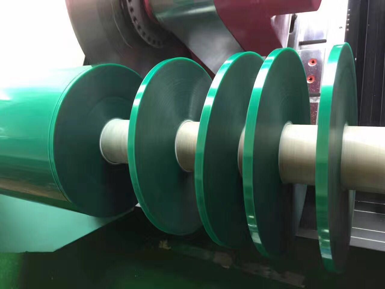 PET高溫膠帶與馬拉膠帶有什么區別